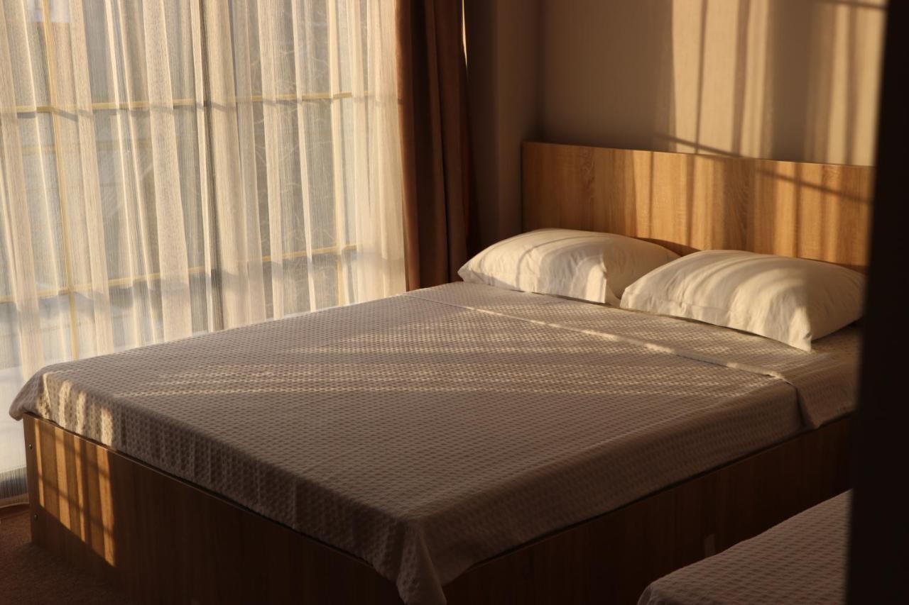 Hotel Riva Kobuleti Esterno foto